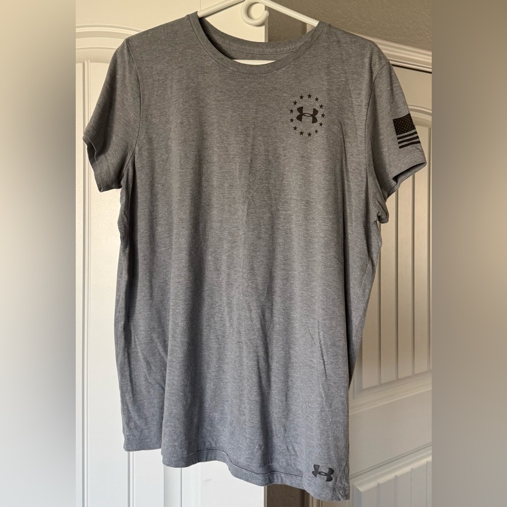 Under Armour Gray Freedom American Flag USA Short Sleeve Performance Logo Tee